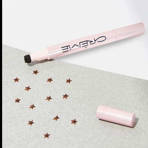 🥳 The Creme Shop- Faux Real Freckle Star Stamp - Picture 3 of 3